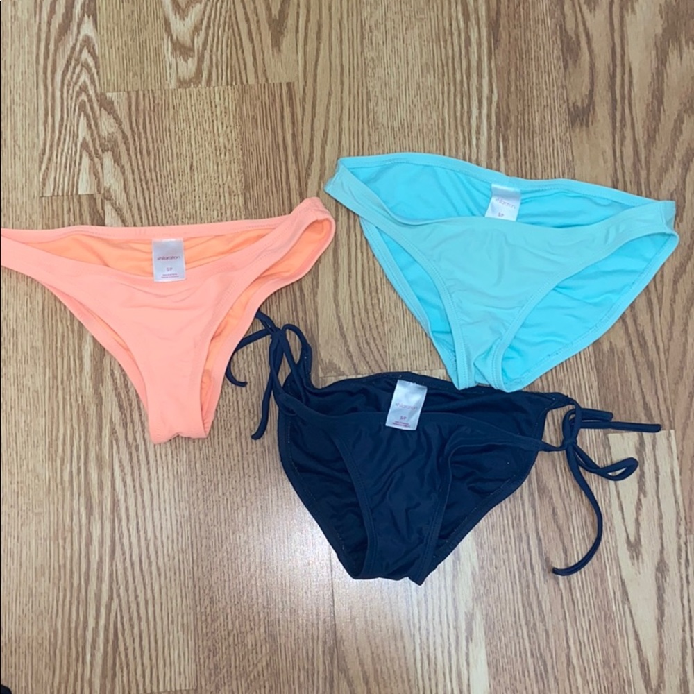 Women’s size Small scrunch back bikini bottoms